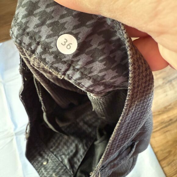 Lululemon Mens Shorts Size 36 Checkered Chino Metal Button Stretch Style - Picture 13 of 14